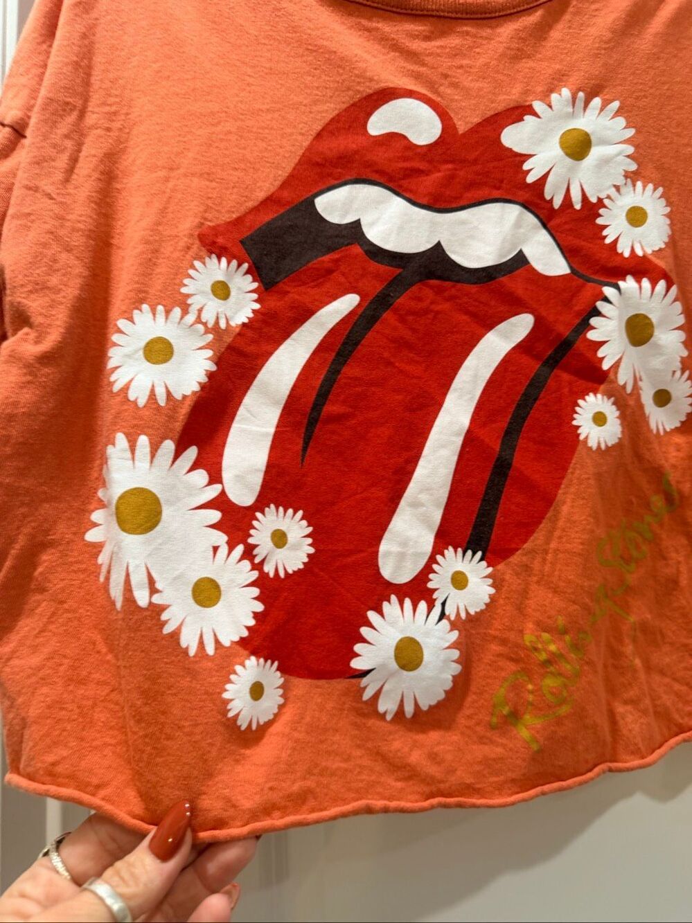 The Rolling Stones Peach Orange Daisy Tongue Logo Graphic Crop T Shirt Size M